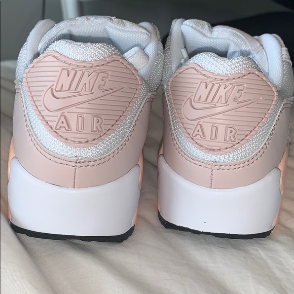 BRAND NEW Nike Air Max!!! - Picture 3 of 4